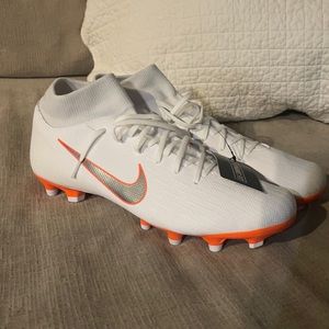 NWT Nike Mercurial Soccer Cleats White and Orange Men’s Size 10.5